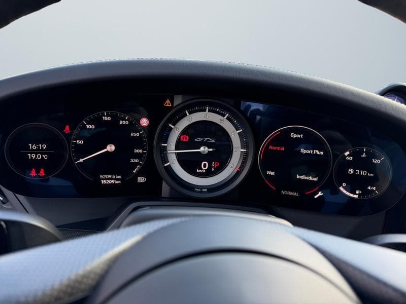 Porsche 911 Carrera 4 GTS | 3.0 480cv | Pack GTS | Pack Carbon | Toit panoramique | 4 roues motrices | échappement sport | Bose - 20