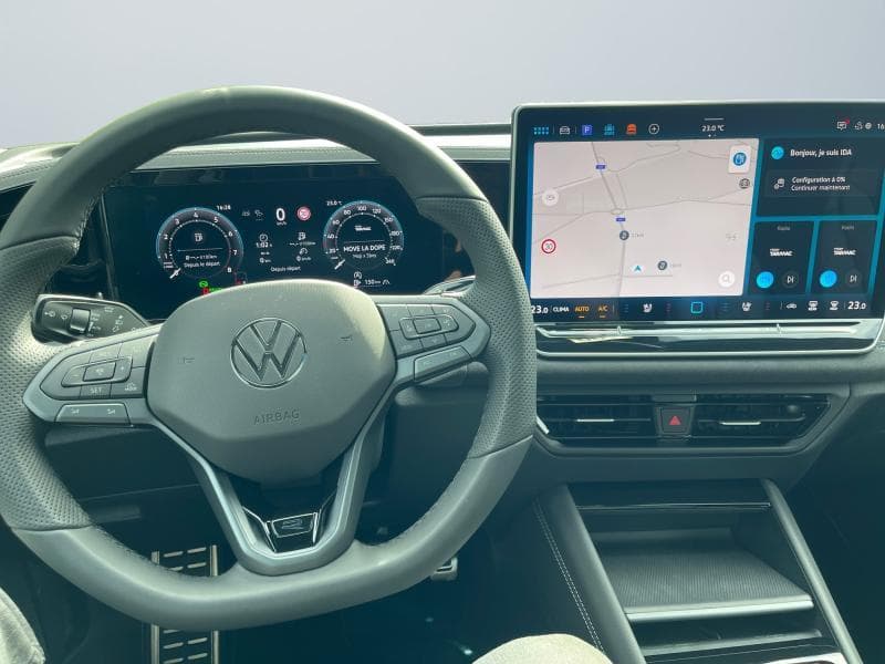 Volkswagen Tiguan R-Line | 1.5 ETSI 150CH | Cuir | Toit Ouvrant | Attelage | Caméra 360 | - 10