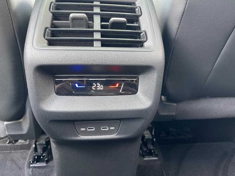 Volkswagen Tiguan R-Line | 1.5 ETSI 150CH | Cuir | Toit Ouvrant | Attelage | Caméra 360 | - 24