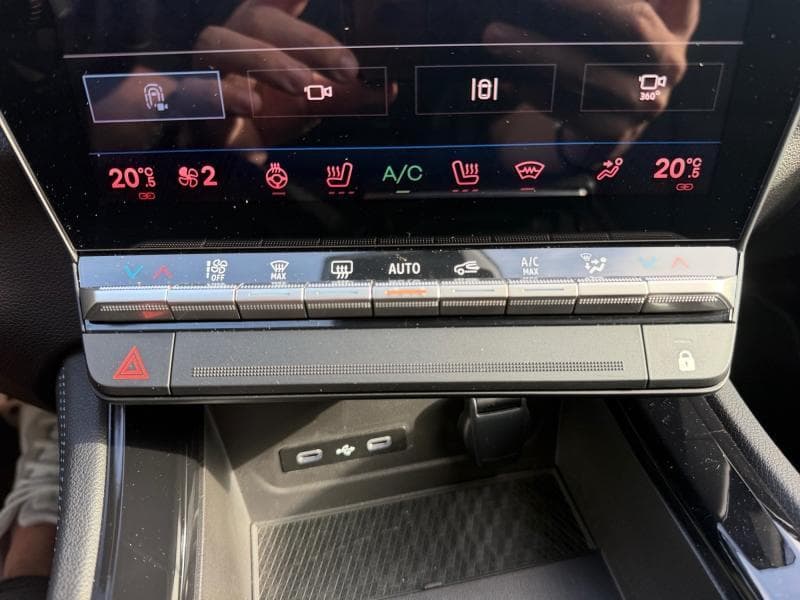 Renault Austral Iconic Esprit Alpine | 1.2 Hybrid 200 cv | 4control | Toit Pano | Harman Kardon | Clim - 24