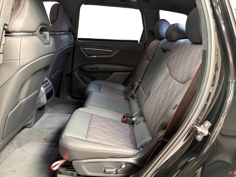 Audi Q7 S line - 11