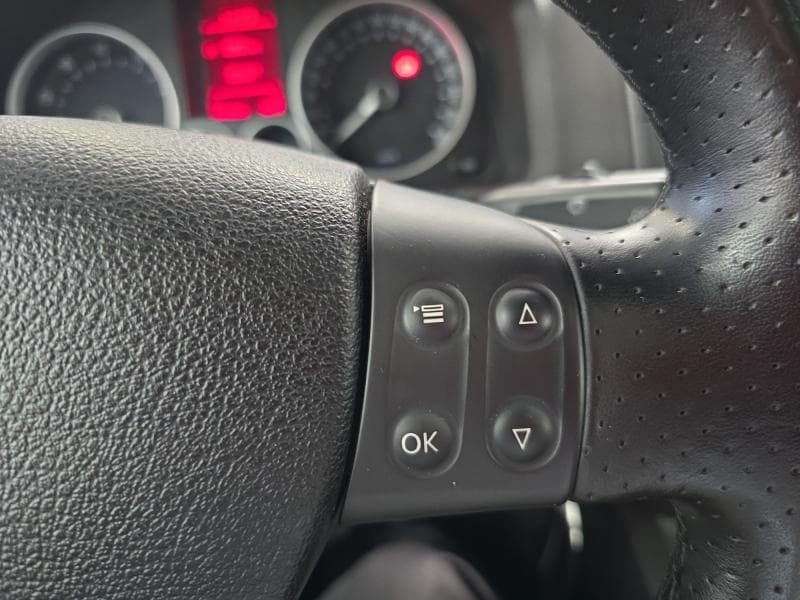 Volkswagen Golf V R32 | Etat showroom | Origine | Radio tactile - Depot Vente - 17