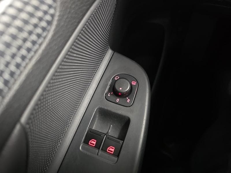 Volkswagen Golf V R32 | Etat showroom | Origine | Radio tactile - Depot Vente - 24