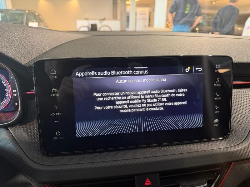 Skoda Kamiq Monte Carlo 1.0 TSI 116cv DSG7 - 17