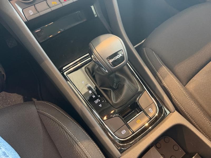 Skoda Karoq Family 1.5 TSI 150cv DSG7 - 23