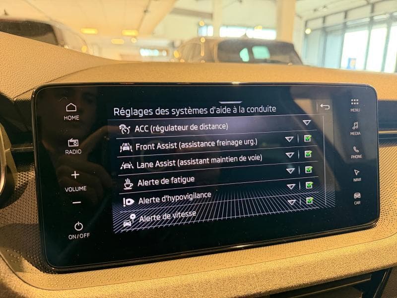 Skoda Scala Corporate 1.0 TSI 116cv DSG7 - 18