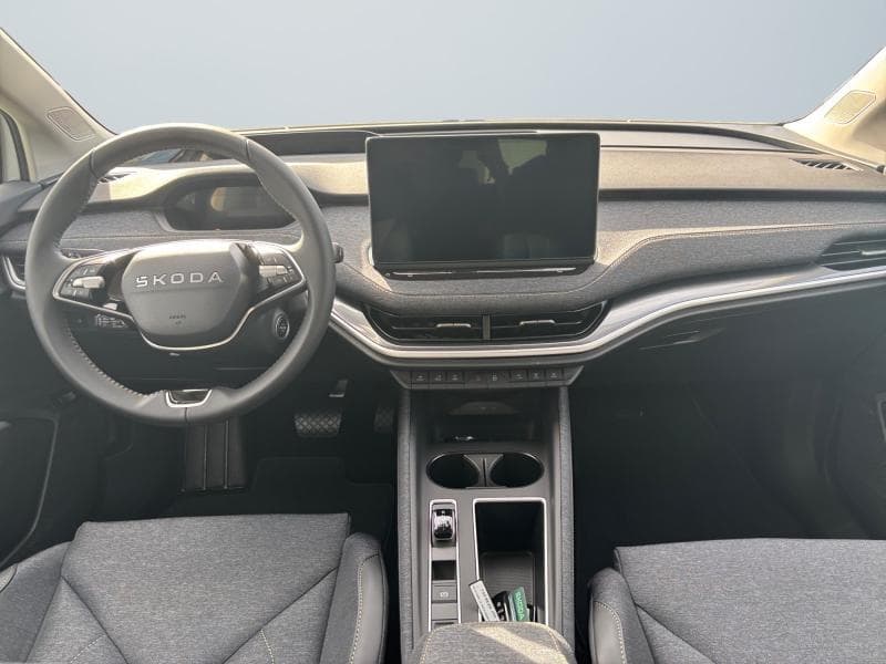 Skoda Elroq Corporate 85 82kWh 286cv - 10