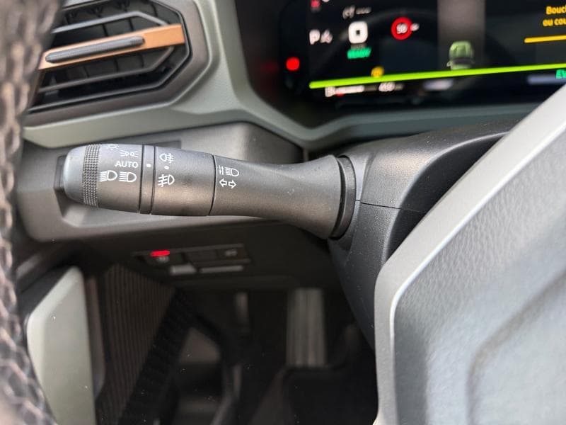 Dacia Bigster Extreme | 1.8 Hybrid 155 cv | Carplay | Sièges chauffants | Caméra 360 | Toit ouvrant - 26