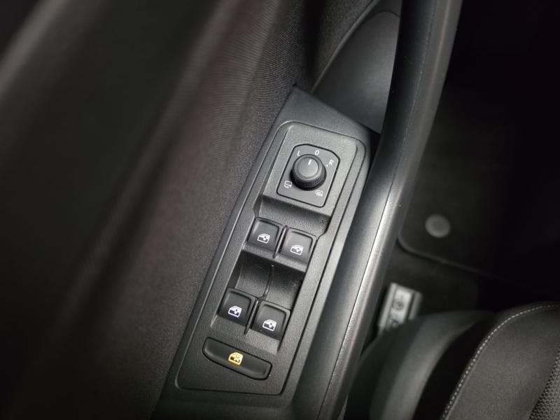 Volkswagen T-Roc Life | 1.5 Tsi 150 cv | GPS | Carplay | Camera | Sieges chauffants - 26