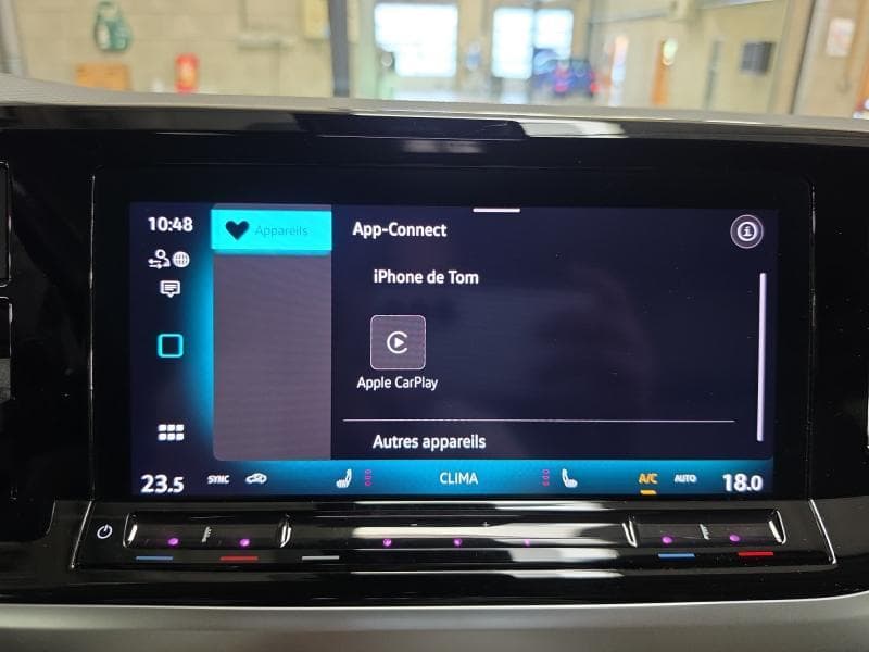 Volkswagen T7 Multivan Life | 2.0 TDi 150 cv | 7 places | GPS | Toit pano | Carplay | Camera | Attache remorque - 24