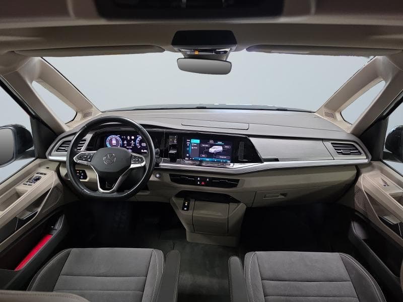 Volkswagen T7 Multivan Life | 2.0 TDi 150 cv | 7 places | GPS | Toit pano | Carplay | Camera | Attache remorque - 11