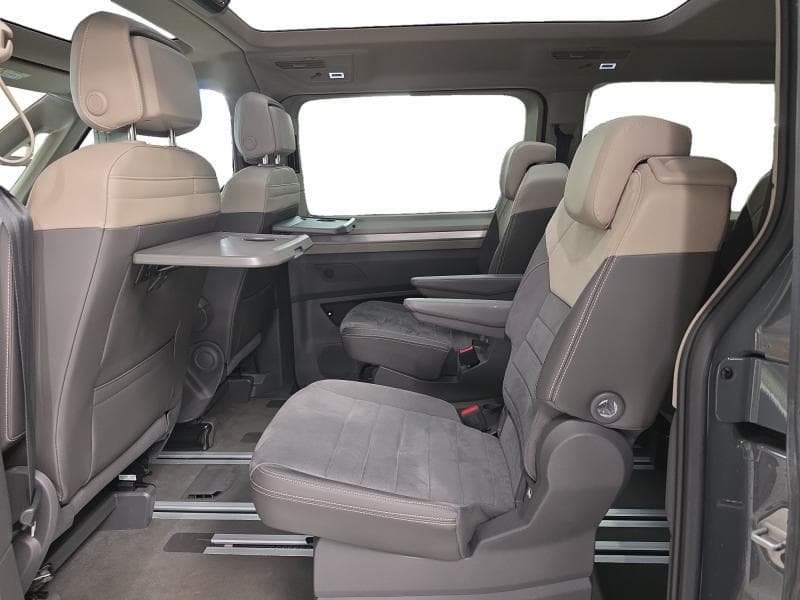 Volkswagen T7 Multivan Life | 2.0 TDi 150 cv | 7 places | GPS | Toit pano | Carplay | Camera | Attache remorque - 13