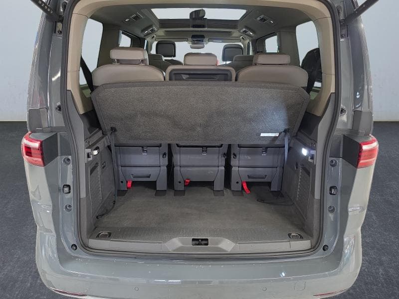 Volkswagen T7 Multivan Life | 2.0 TDi 150 cv | 7 places | GPS | Toit pano | Carplay | Camera | Attache remorque - 9