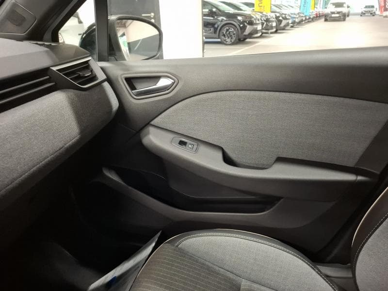Renault Clio 1.6i E-TECH Hybrid Techno 145 Hp - 31