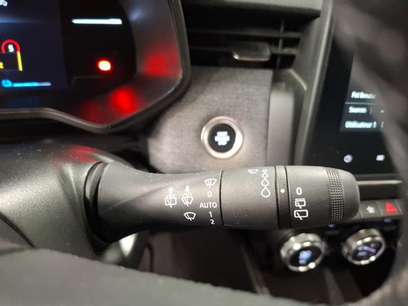 Renault Clio 1.6i E-TECH Hybrid Techno 145 Hp - 19