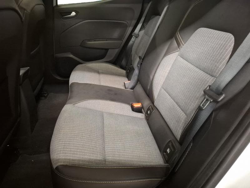 Renault Clio 1.6i E-TECH Hybrid Techno 145 Hp - 12
