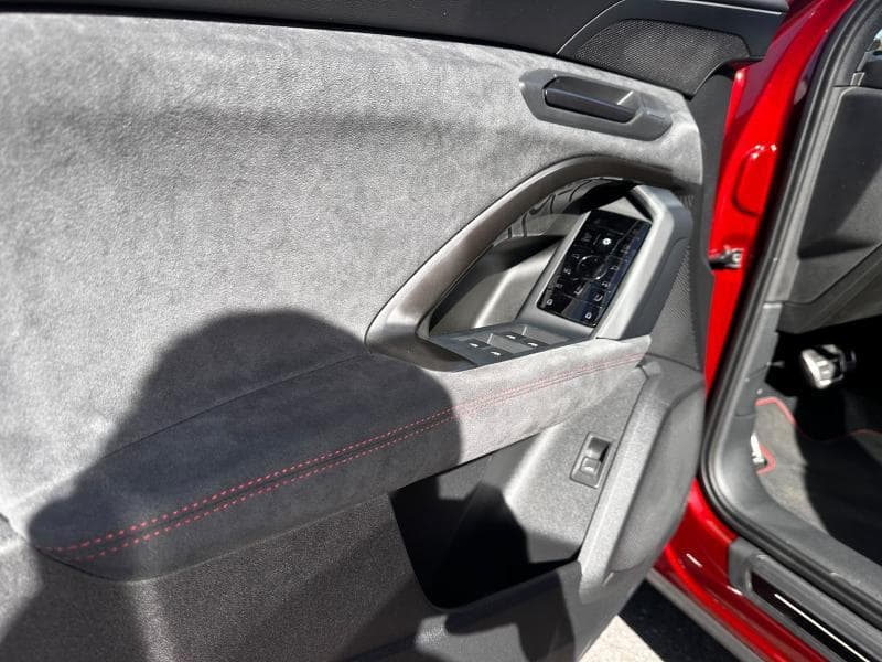 Audi Q5 Vehicule de Direction plaque Z Q5 S line Shadow Look - surpiqures Rouge Audi sport - Suspension Sport S - 27