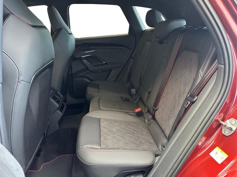 Audi Q5 Vehicule de Direction plaque Z Q5 S line Shadow Look - surpiqures Rouge Audi sport - Suspension Sport S - 29