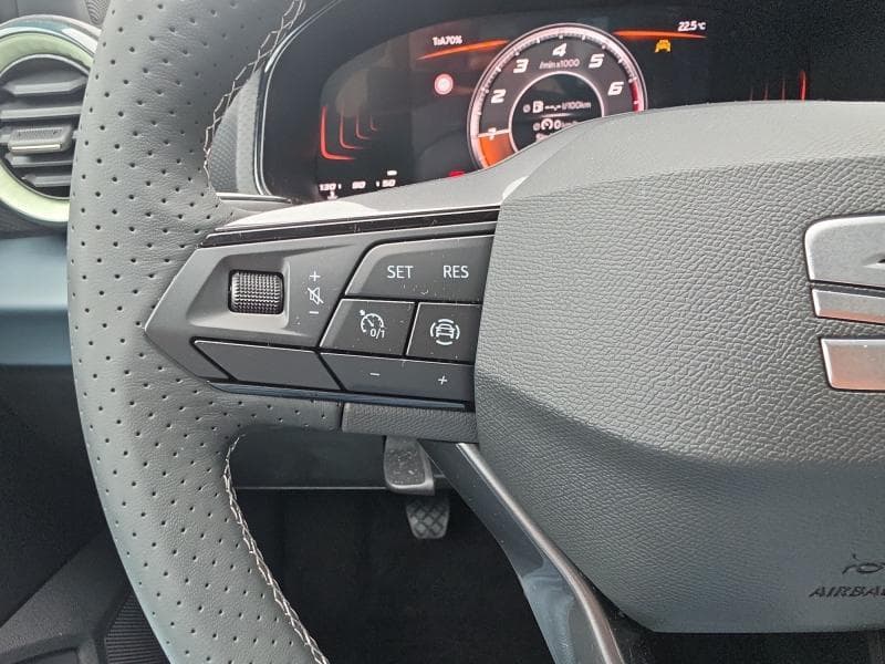 Seat Arona Play Plus | 1.0 tsi 95 cv | clim auto | camera | capteur arr | carplay - 20