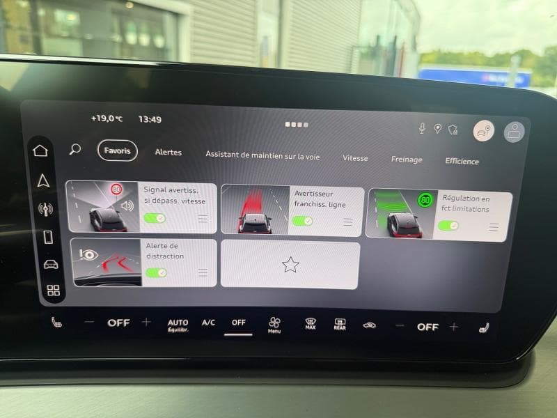 Audi Q3 Advanced | 1.5 TFSI 150cv | GPS | Carplay | Caméra | Led | Virtual Cockpit | Siège AV chauffants | Capteurs AV+AR | Cuir | Clim auto | Bluethooth - 24