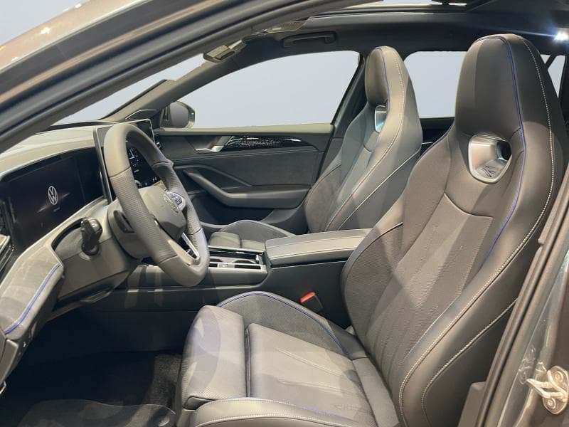 Volkswagen Passat Variant R-Line | 1.5TSI | Carplay | Harman Kardon - 11