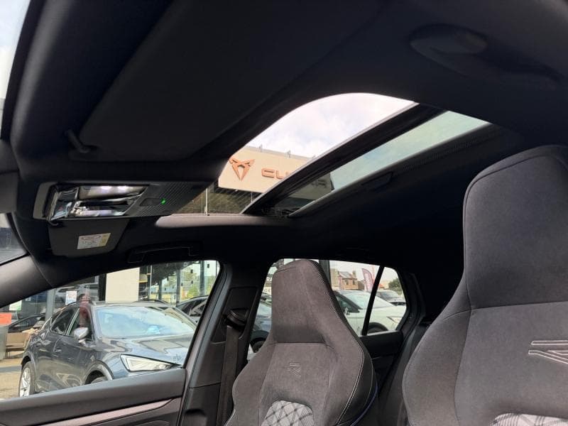 Volkswagen Golf VIII R-Line Business Premium | 1.5 tsi 150 cv | Camera | volant chauffant | carplay | toit ouvrant - 31
