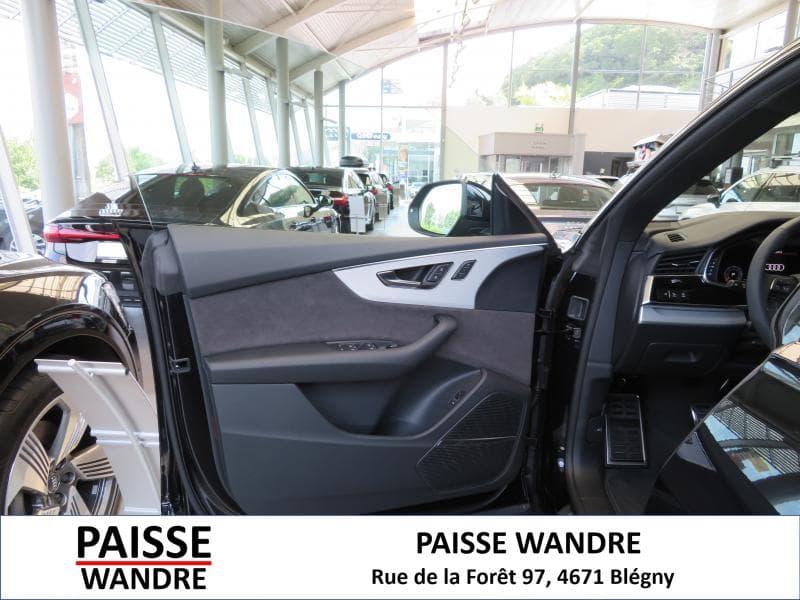 Audi Q8 Sline Black Edition - 14