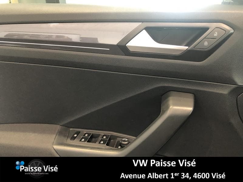 Volkswagen T-Roc IQ DRIVE - 9
