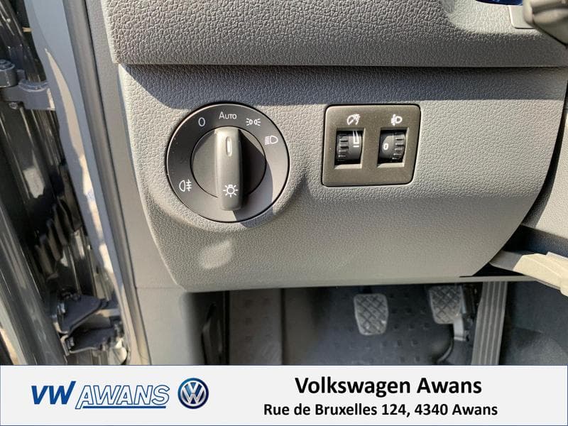 Volkswagen Caddy Fourgon - 14