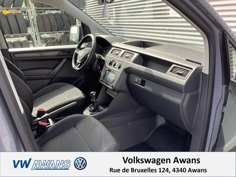 Volkswagen Caddy Fourgon - 9