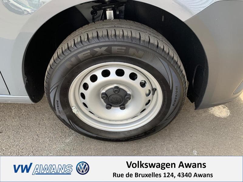 Volkswagen Caddy Fourgon - 21