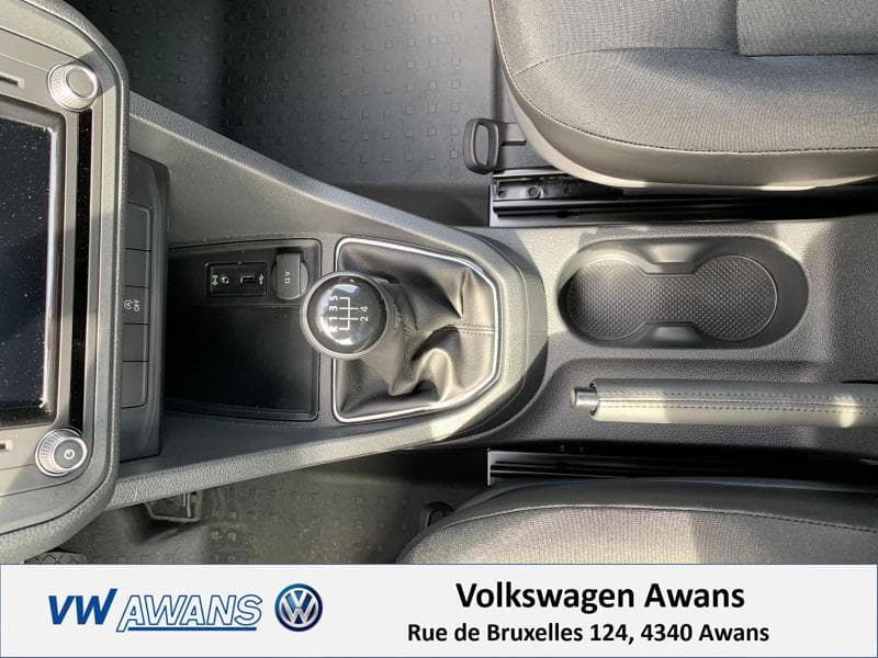 Volkswagen Caddy Fourgon - 15