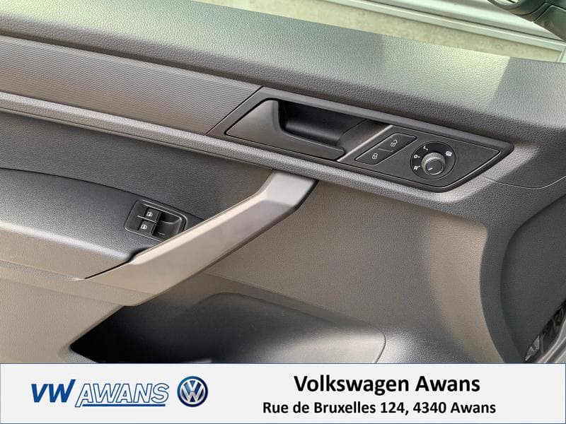Volkswagen Caddy Fourgon - 16