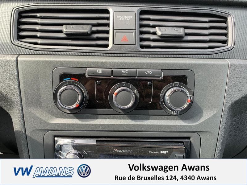 Volkswagen Caddy Fourgon - 13