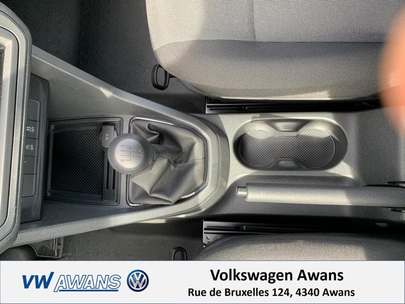 Volkswagen Caddy Fourgon - 15