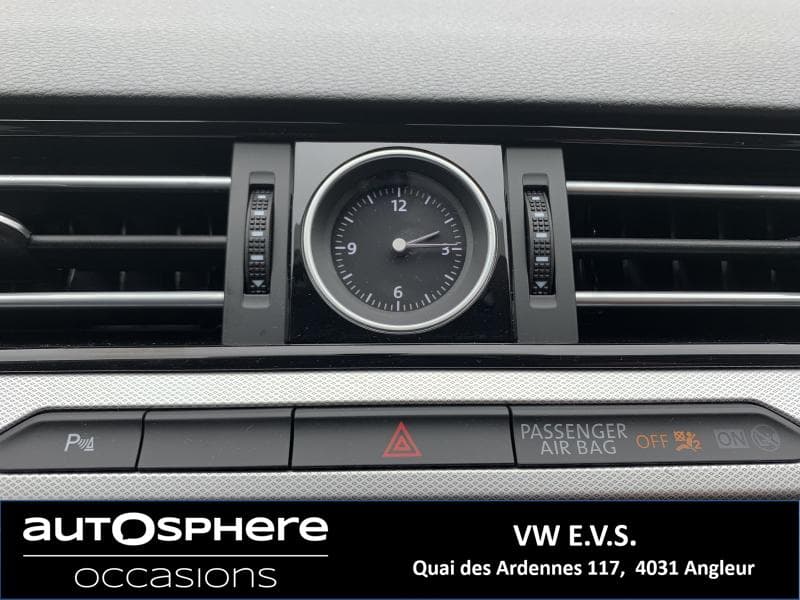 Volkswagen Passat Comfortline - 22