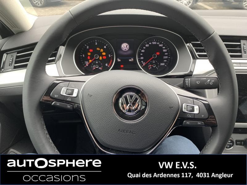 Volkswagen Passat Comfortline - 15