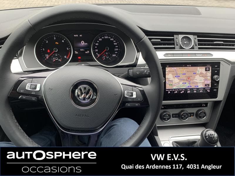 Volkswagen Passat Comfortline - 19