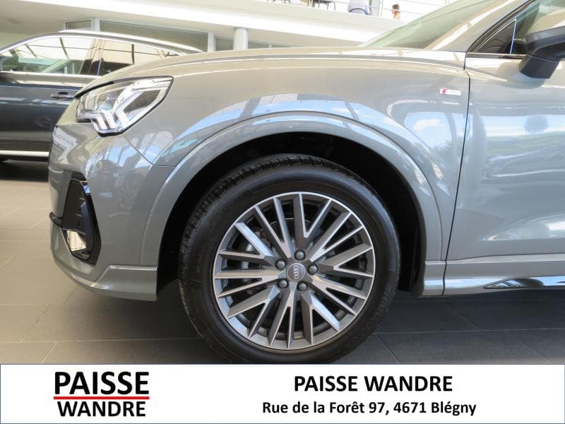Audi Q3 S Line - 9