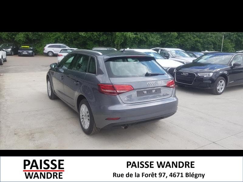 Audi A3 ATTRACTION - 2