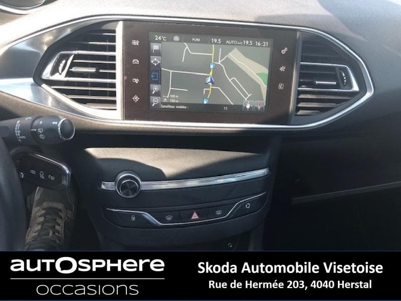 Peugeot 308 II Allure - 9