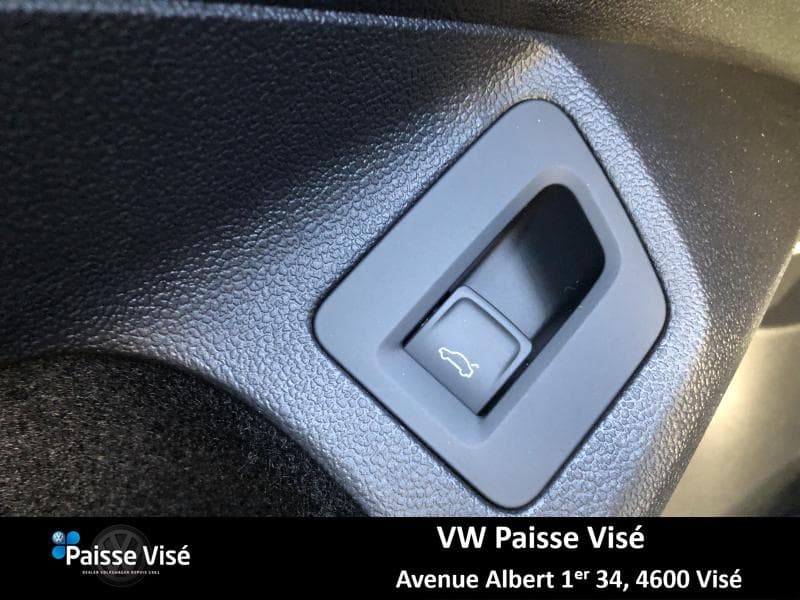 Volkswagen Passat Variant R-LINE - 27