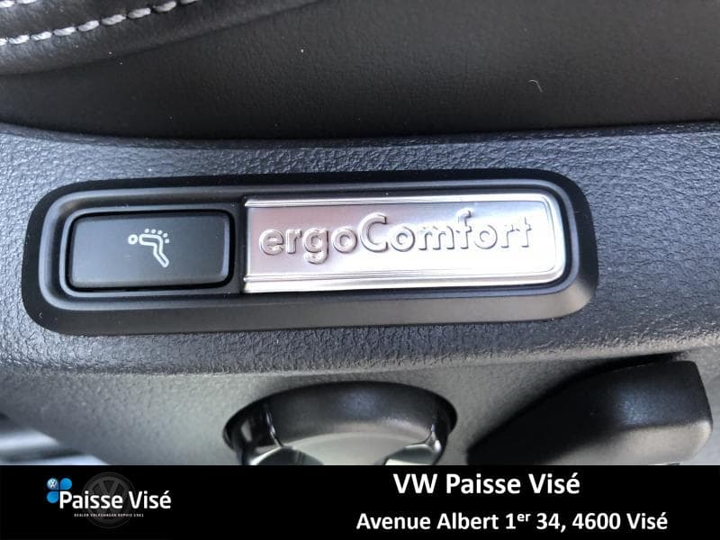 Volkswagen Passat Variant R-LINE - 35