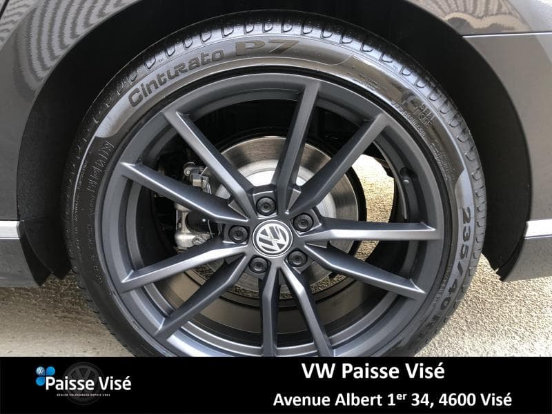Volkswagen Passat Variant R-LINE - 36
