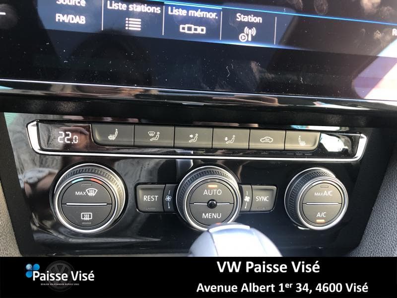 Volkswagen Passat Variant R-LINE - 18
