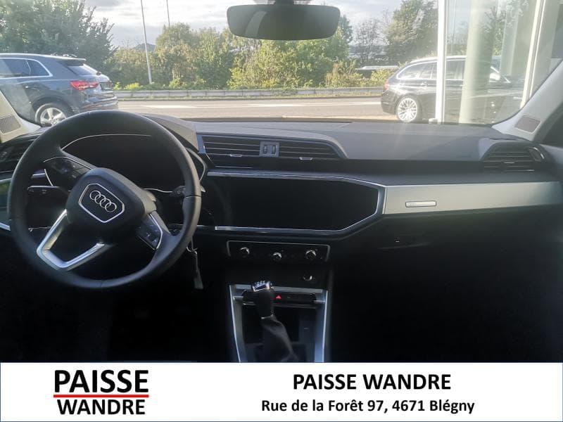 Audi Q3 attraction - 10