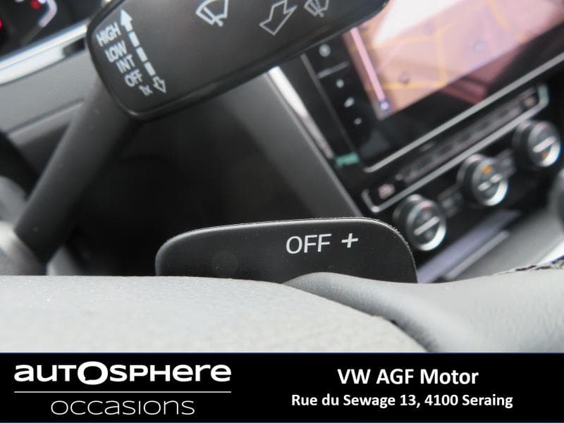 Volkswagen Passat Elegance Business - 21