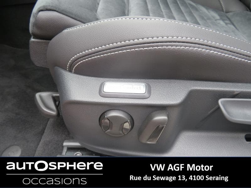 Volkswagen Passat Elegance Business - 17