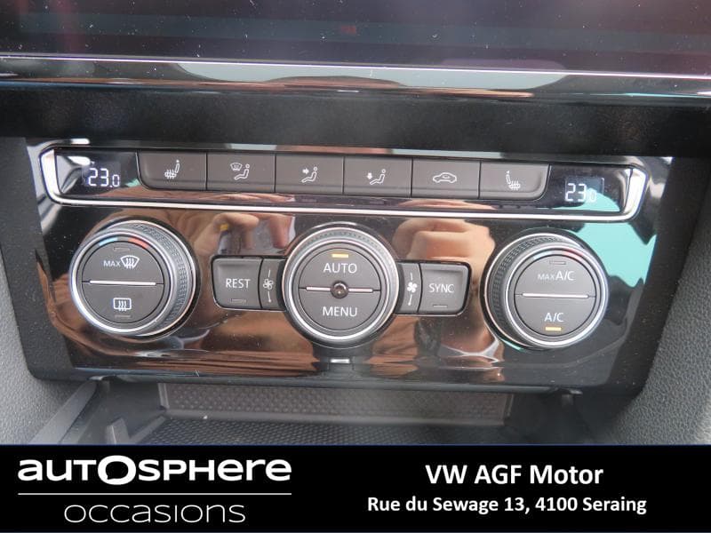 Volkswagen Passat Elegance Business - 27