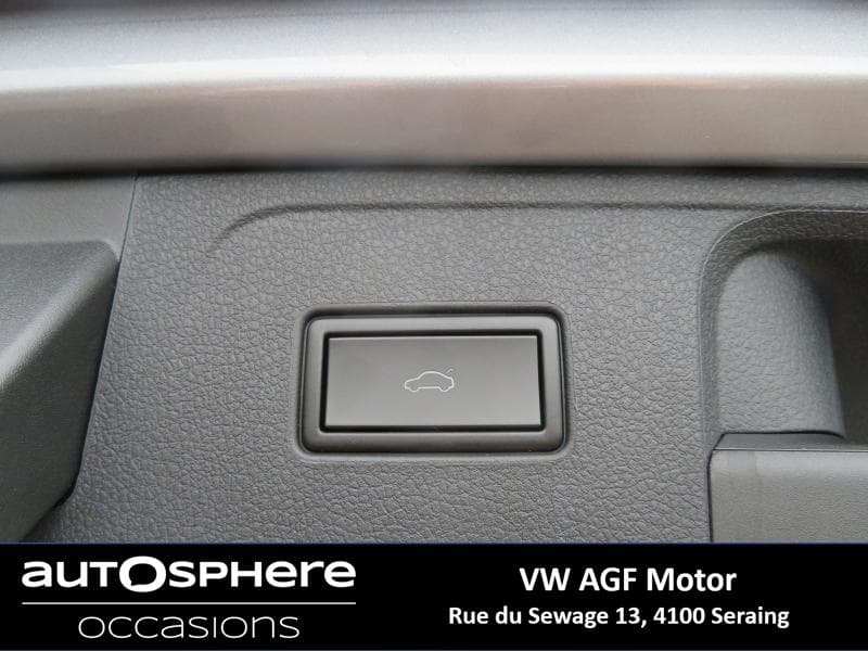Volkswagen Passat Elegance Business - 38